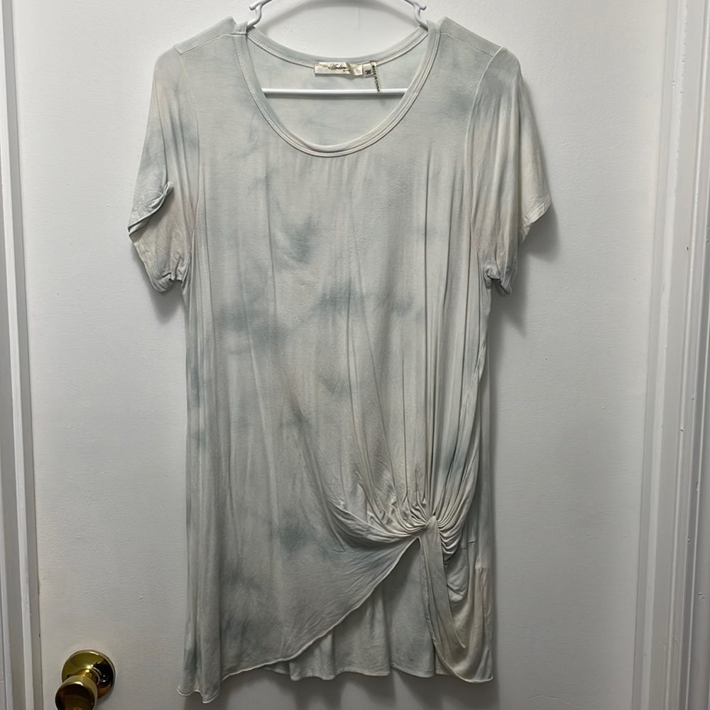 Blue tie dye scrunch top